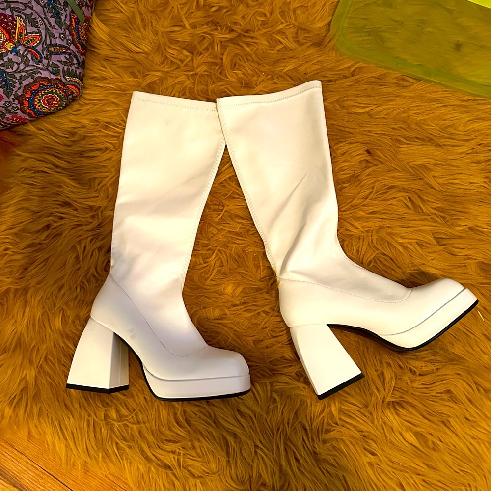 White platform chunky boots patent leather